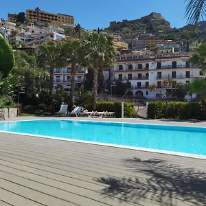Silver House By Holidays Apartment