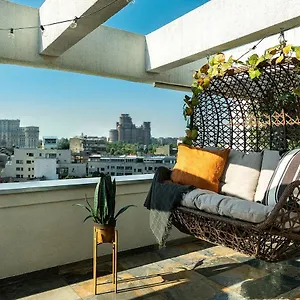 https://up-in-the-sky.bucharesthotelsnow.com
